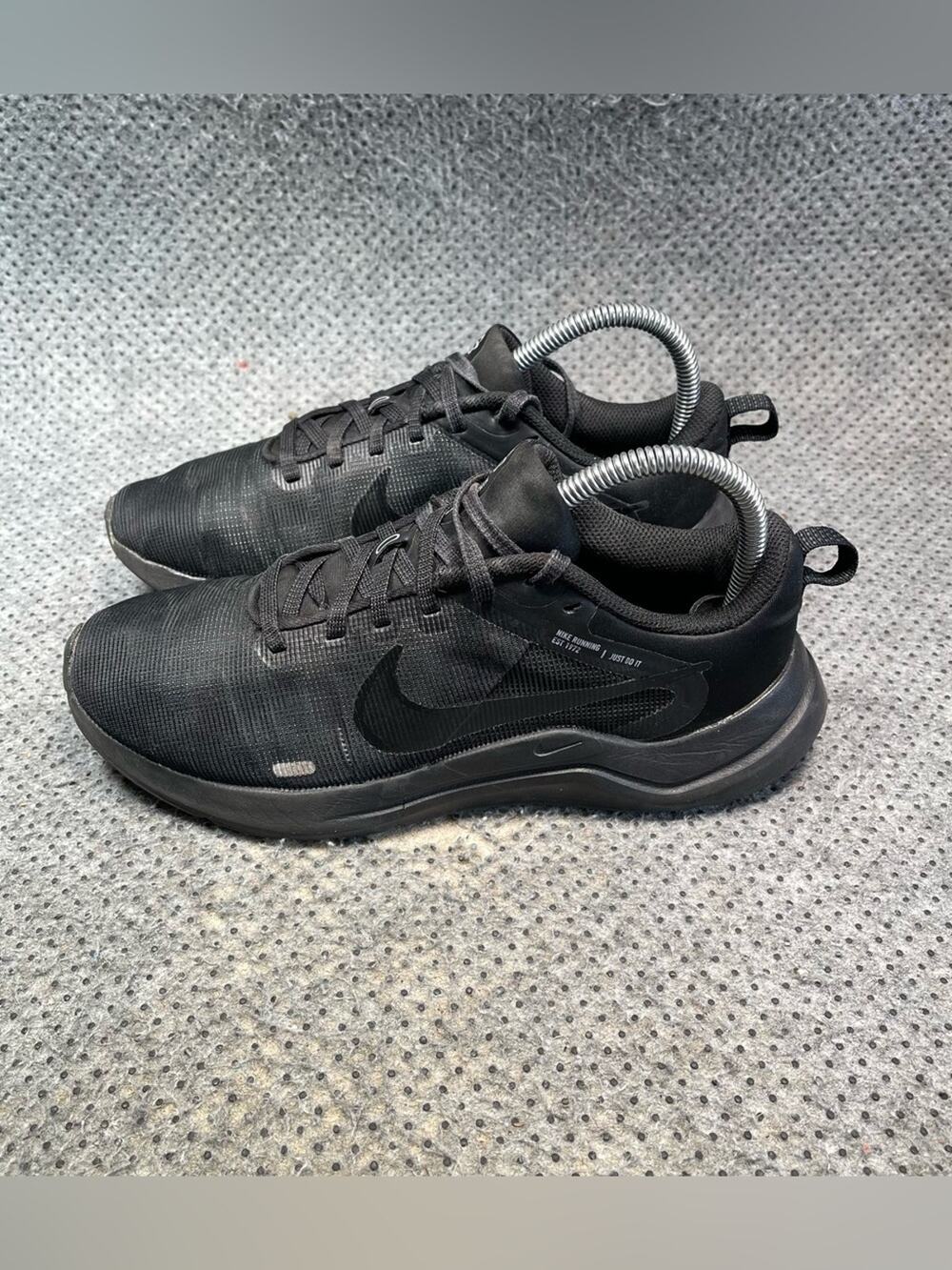 Nike Downshifter 12 Black Shoes Size 7 Women’s